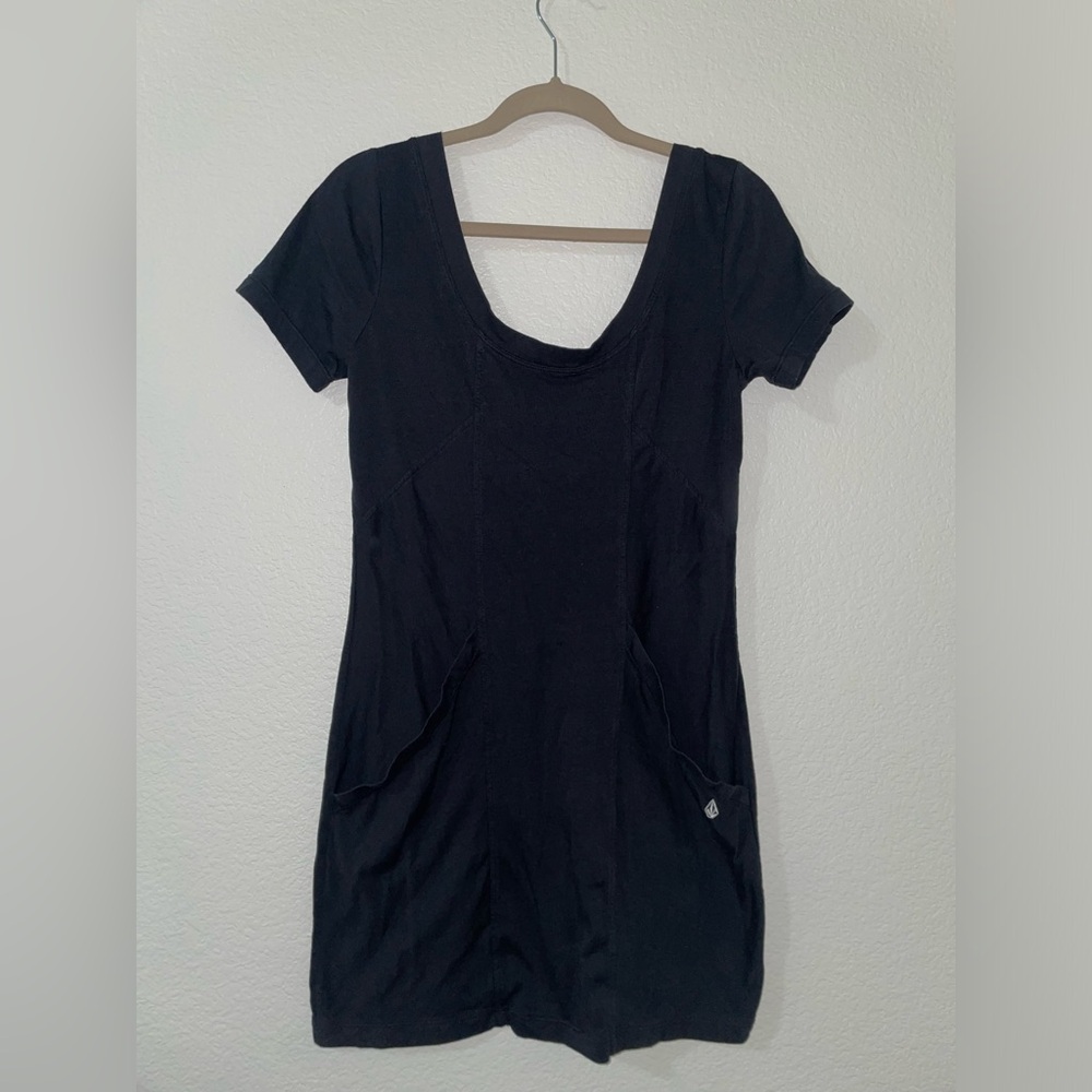 Volcom- Black Tee-Shirt Dress